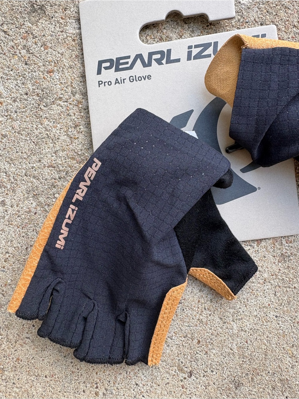 NWT Pearl Izumi Women’s PRO Air Gloves Black/Tan Small - Picture 2 of 6